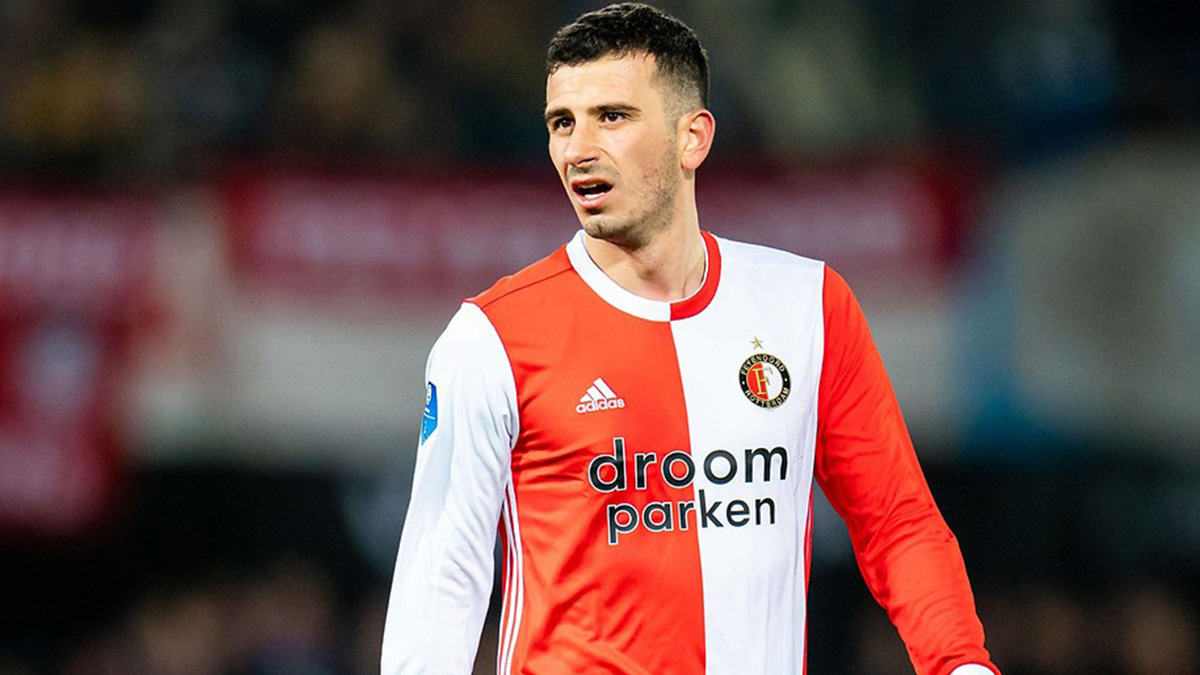 Feyenoord taraftar� O�uzhan �zyakup'u istiyor