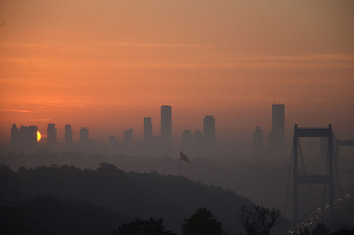 �stanbul'da baz� vapur seferleri sis nedeniyle iptal edildi