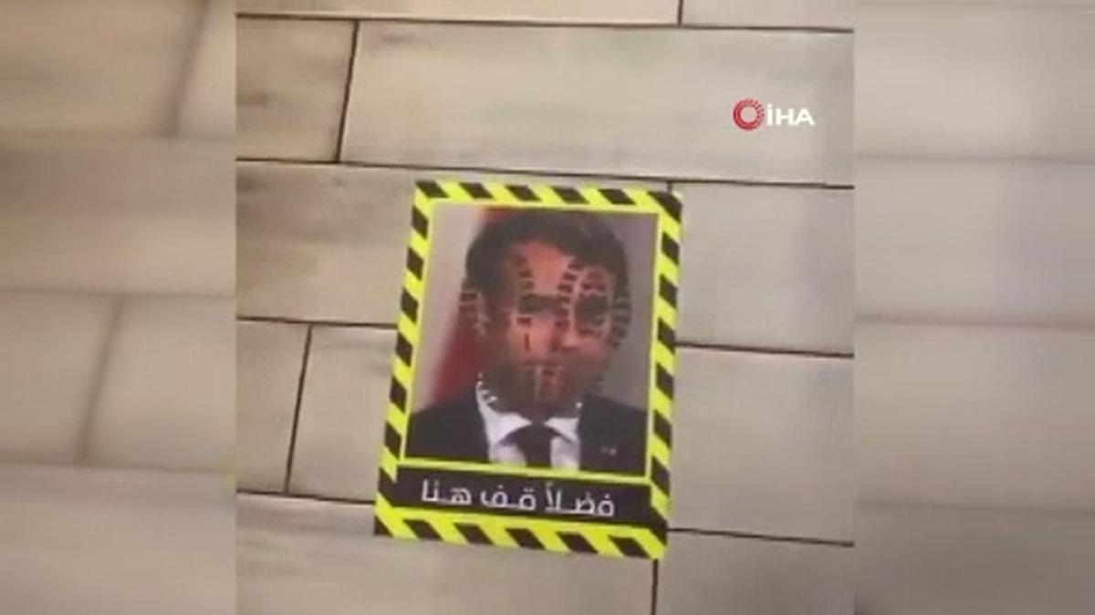 Kuveyt'te bir restoranda Fransa Cumhurbakan Macron'un fotorafn yere yaptrdlar