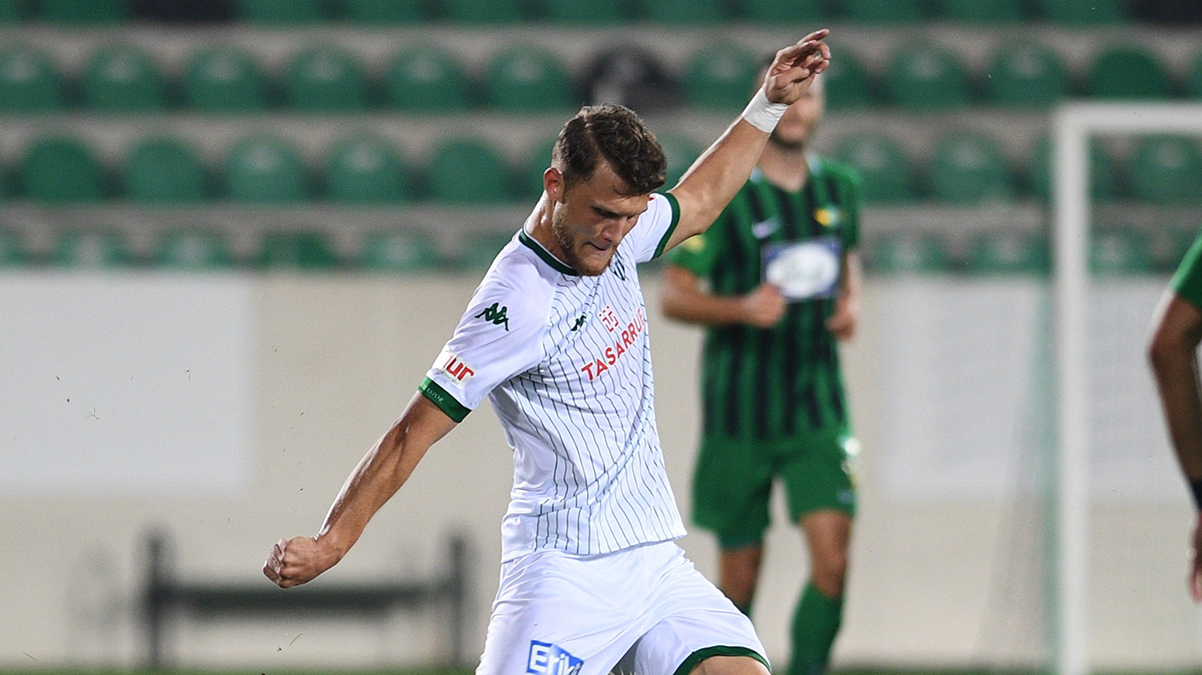 Bursaspor'un performans� ge�en sezonu arat�yor
