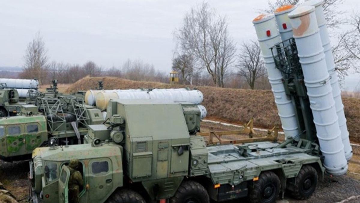 Rusya modernize ettii S-300'lerle balistik fze tatbikat yapt
