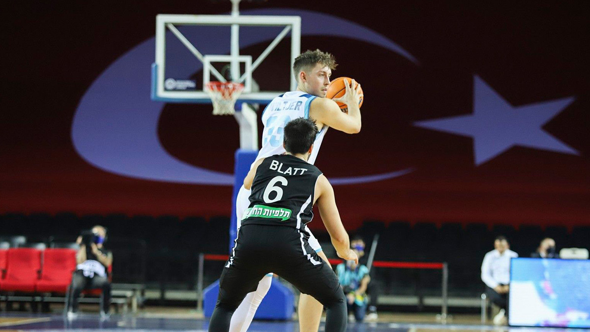 T�rk Telekom, �srail ekibi Hapoel Bank Yahav'� devirdi