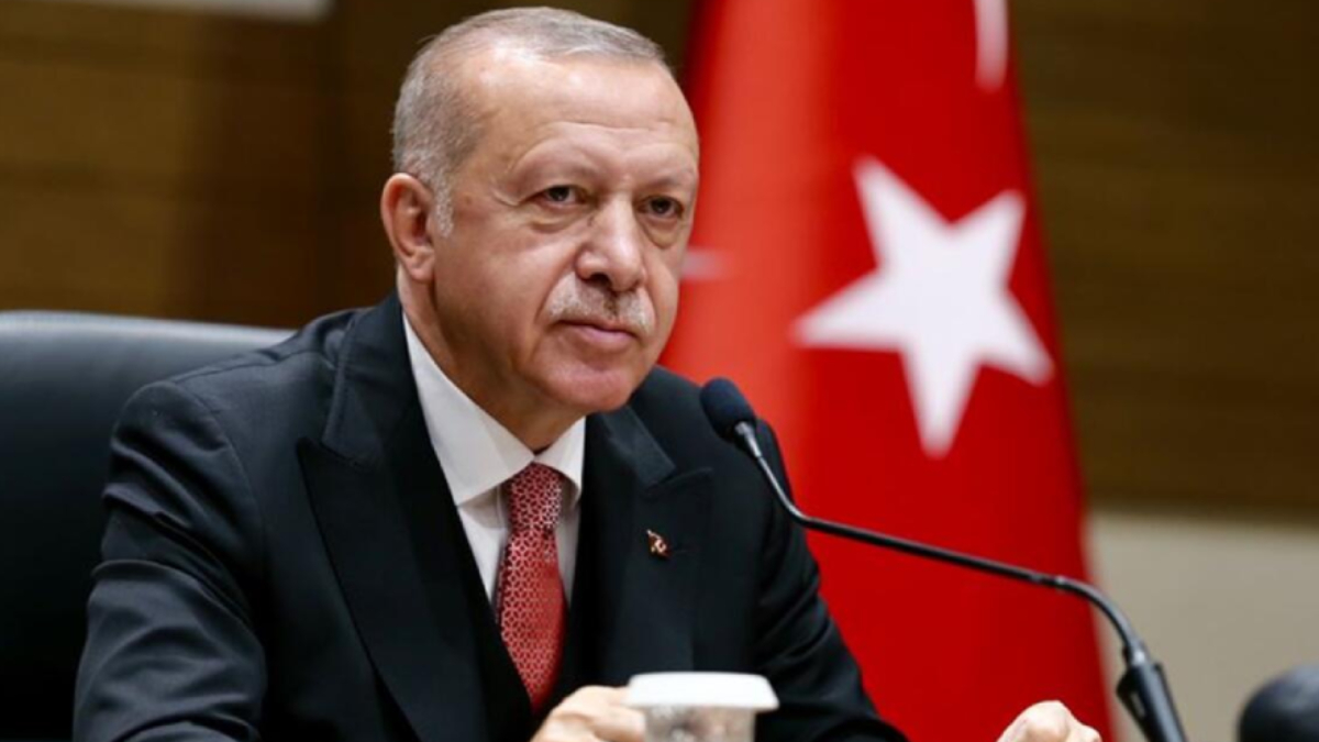 Y�ksek��retimde a��k ve uzaktan e�itimin yap�land�r�lmas� raporu Cumhurba�kan�'na sunuldu