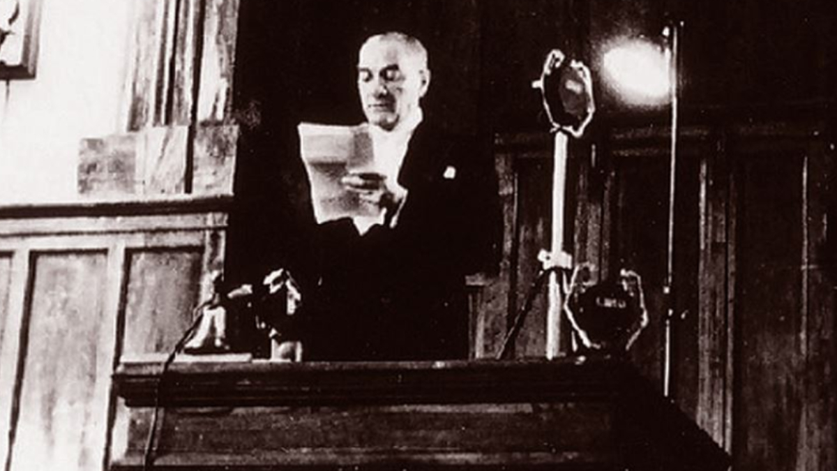 Cumhuriyet'in ilan� ve Atat�rk'�n ilk konu�mas� TBMM kay�tlar�nda