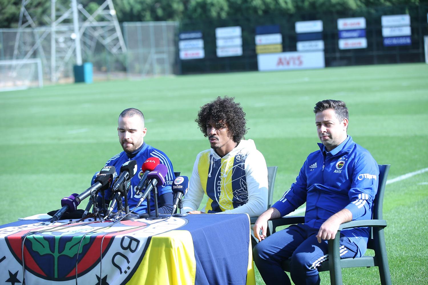 Luiz Gustavo: Fenerbah�e'ye yeni bir meydan okuma i�in geldim