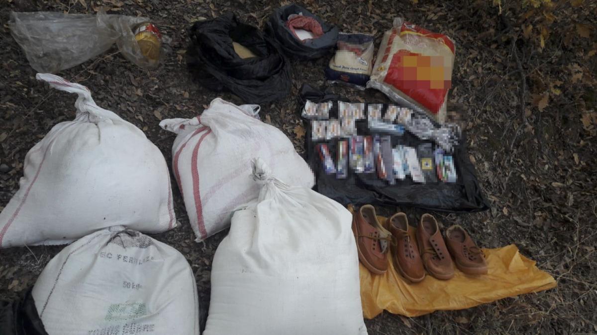 Bitlis'te PKK'l terristlerce gizlenmi amonyum nitrat ile yaam malzemesi yakaland