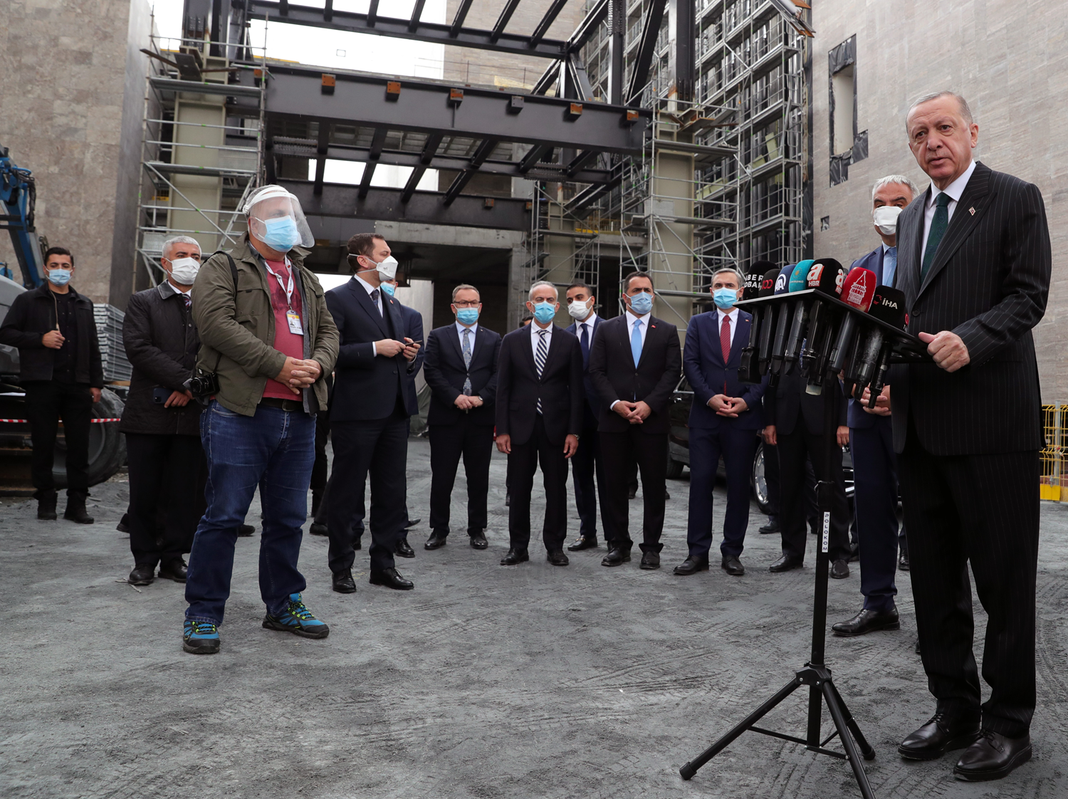 Mesut Y�lmaz'�n vefat�yla ilgili Ba�kan Erdo�an'dan ilk a��klama