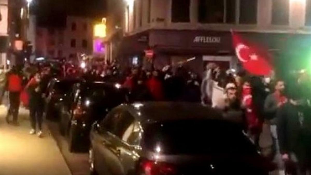 Fransa polisi Ermeni gstericileri protesto eden Trklere mdahale etti