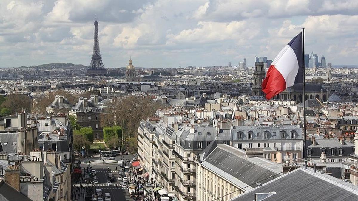 Fransa'da bir skandal daha! Markete bartllerin girmesini yasaklad