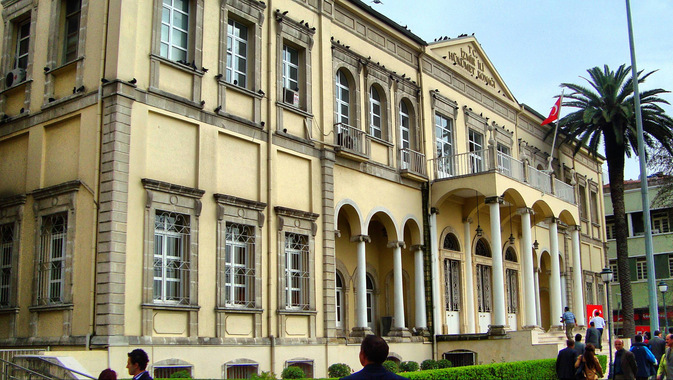 �zmir Valili�inden bar�nma noktalar� hakk�nda a��klama