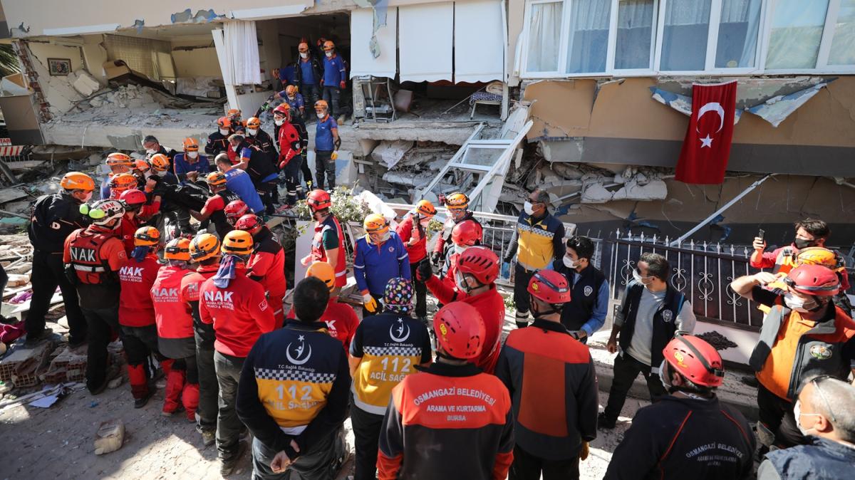 MSB'den zmir depremi aklamas