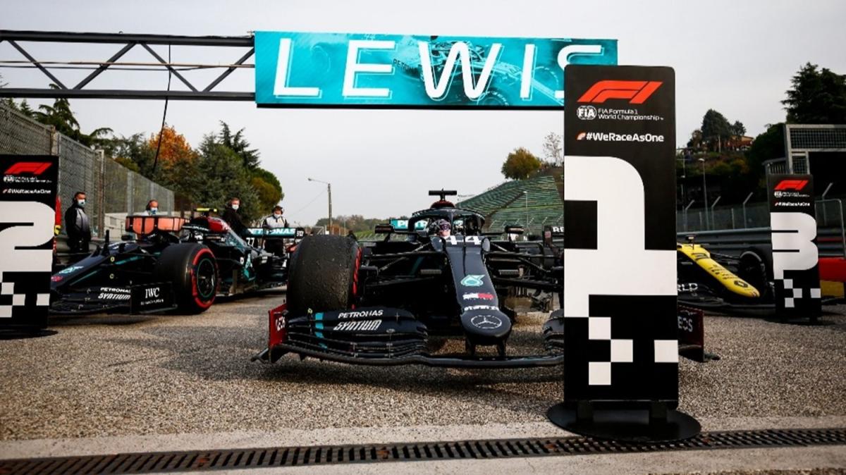 Lewis Hamilton kazand rekor ampiyonluk geldi