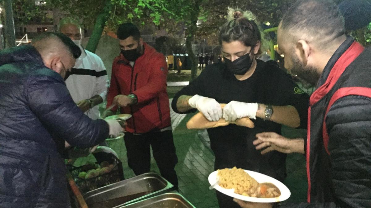 Gnlller dayanmayla depremzedelerin aclarn hafifletmeye alyor