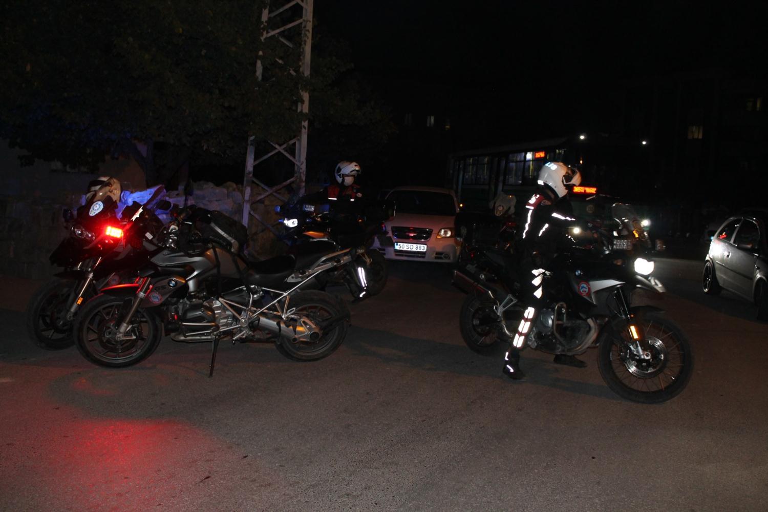 Kayseri'de iki grup aras�nda silahl� kavga: 2 yaral�