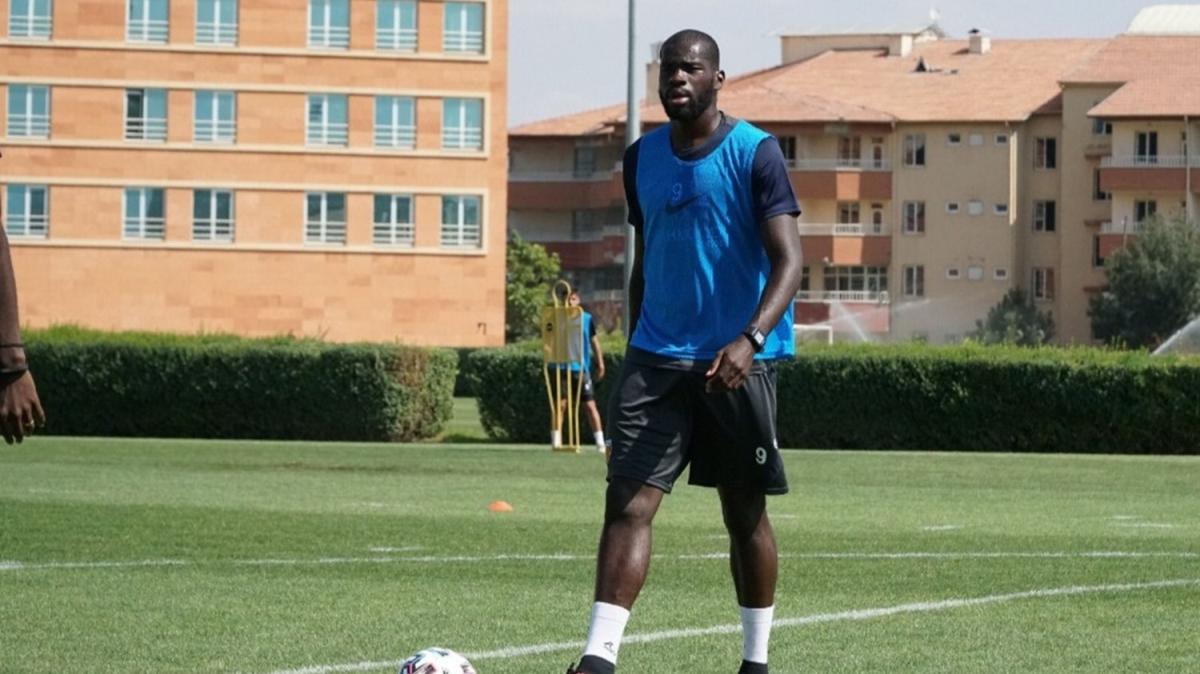 Kayserispor'da Kanga'ya byk tepki