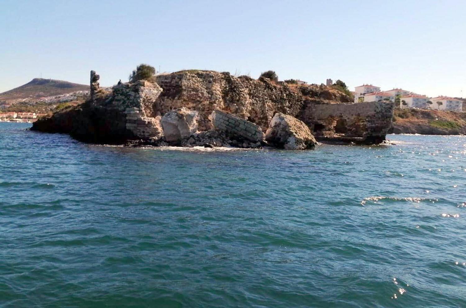 6.6'l�k deprem Osmanl� kalesini de vurdu