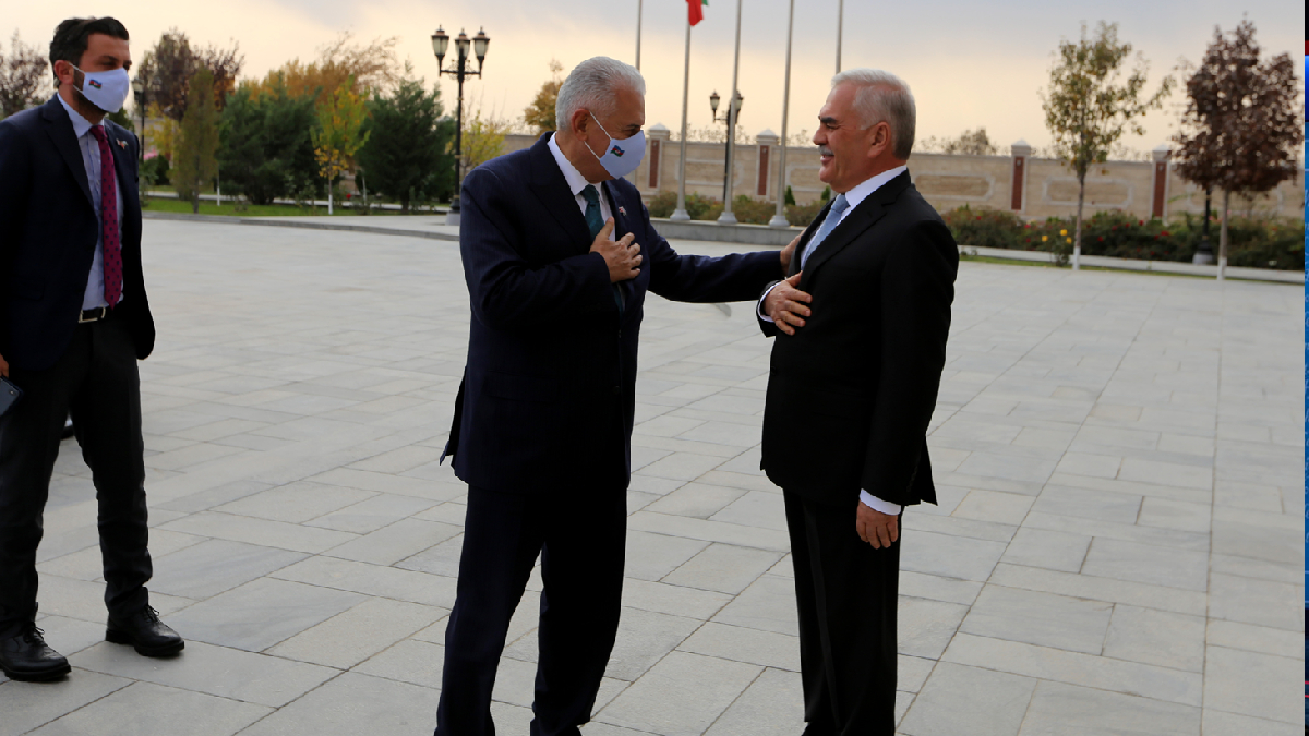 AK Partili Y�ld�r�m'dan Nah��van'a ziyaret!