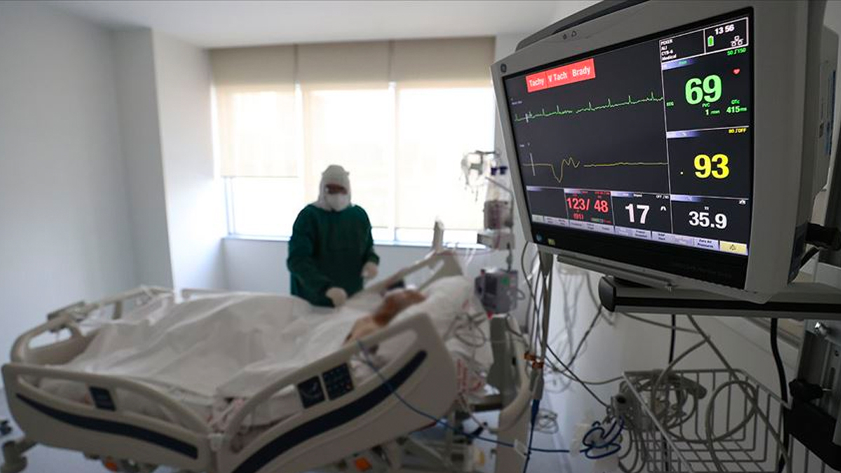 Bakan Koca g�ncel verileri a��klad�! A��r hasta say�m�z art�yor