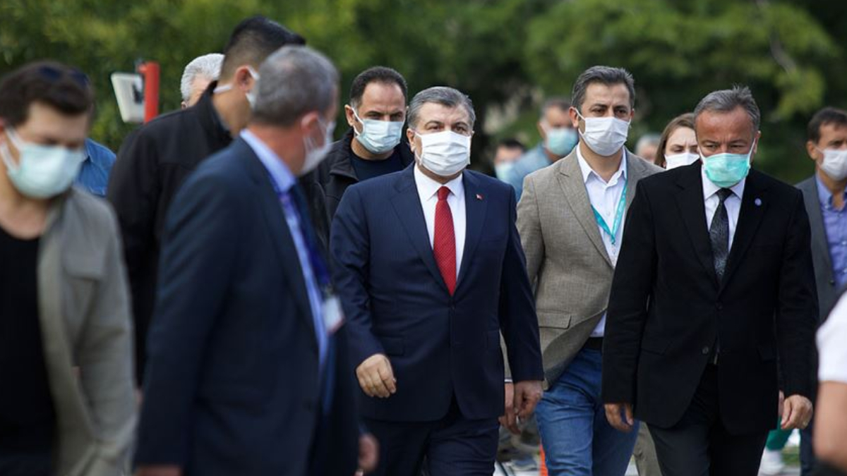 Elif, Ayda ve �dil'in sa�l�k durumu nas�l? Bakan Koca �zmir'den a��klad�!