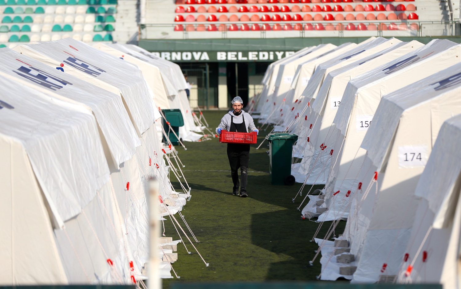 �zmir'de �ad�r kentlerde koronavir�s tedbirleri had safhada