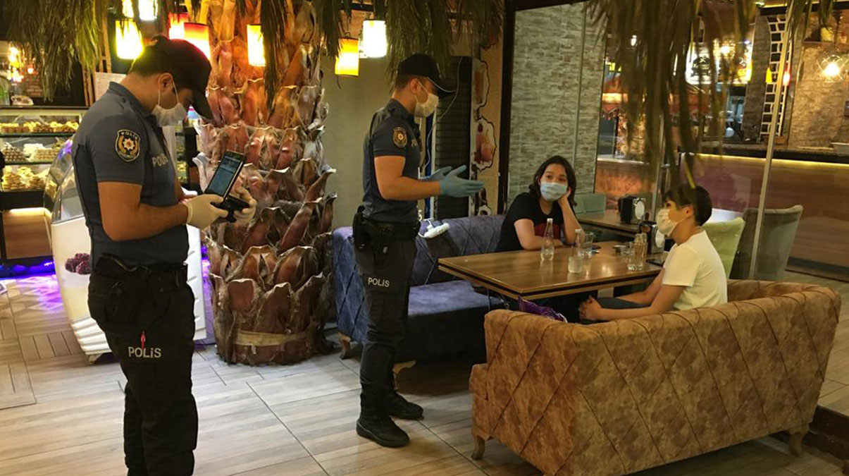 Eski�ehir'de Kovid-19 yasaklar�n� ihlal edenlere para cezas�