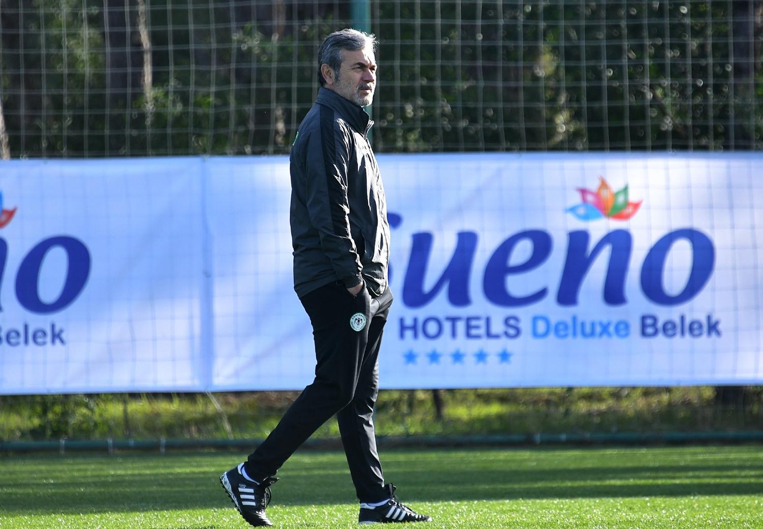 S�per Lig kul�pleri Aykut Kocaman'�n pe�inde