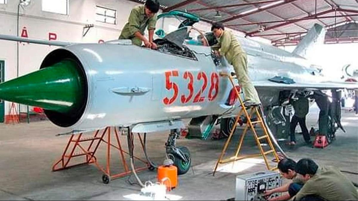 Gneydou Asya lkesinden yeni hamle: MiG-21'ler HA'ya dnecek