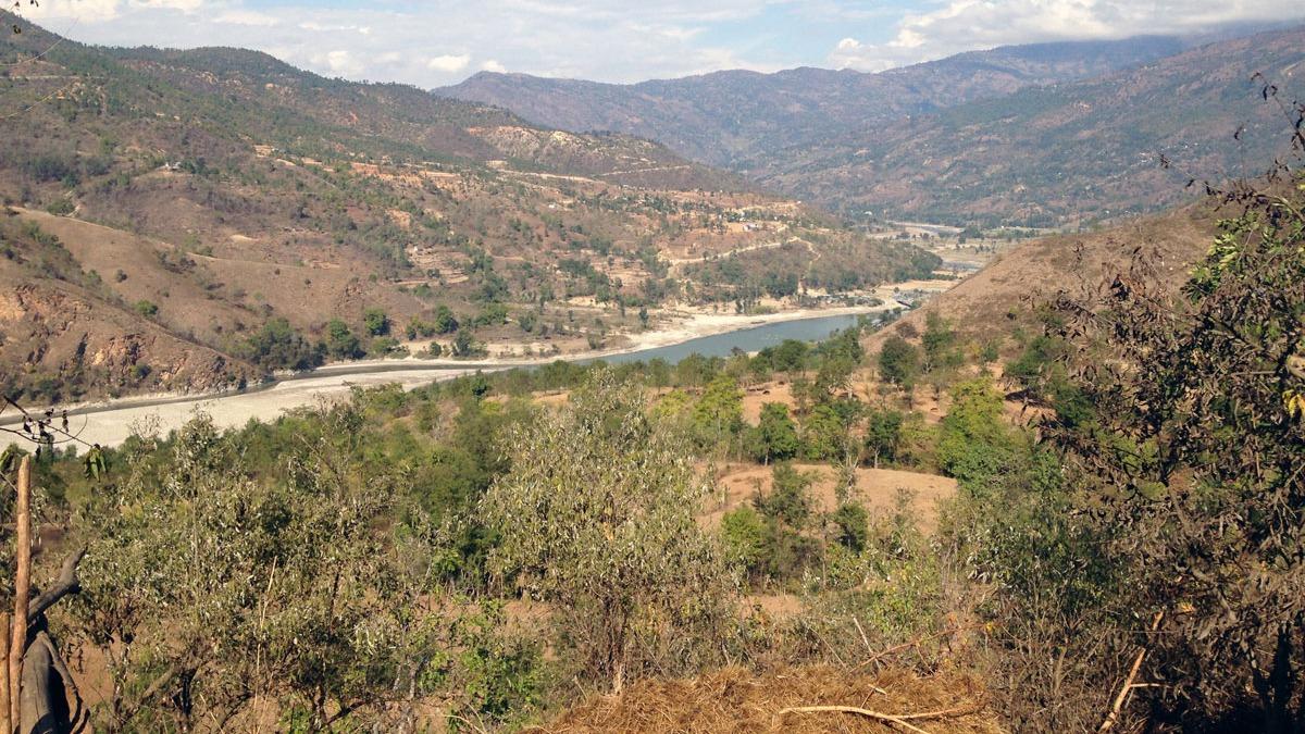 in'in Nepal snrnda 150 hektardan fazla toprak igal ettii iddias