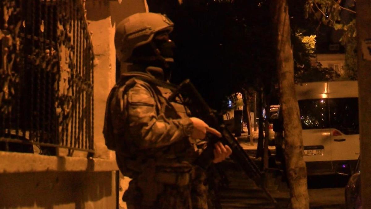 stanbul'da birok adrese e zamanl uyuturucu operasyonu