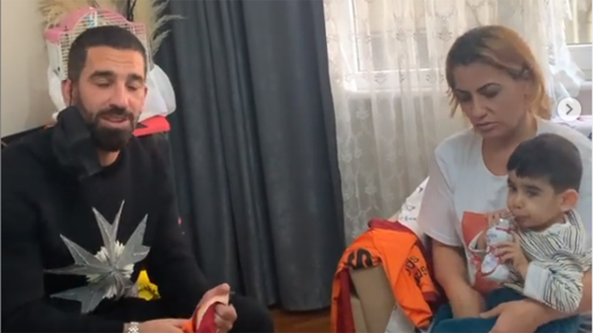 SMA hastas� Ali Eymen i�in Arda Turan'dan ba��� �a�r�s�