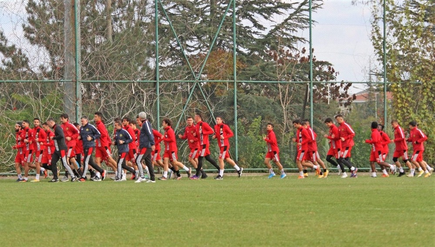 Eski�ehirspor ilk galibiyet pe�inde