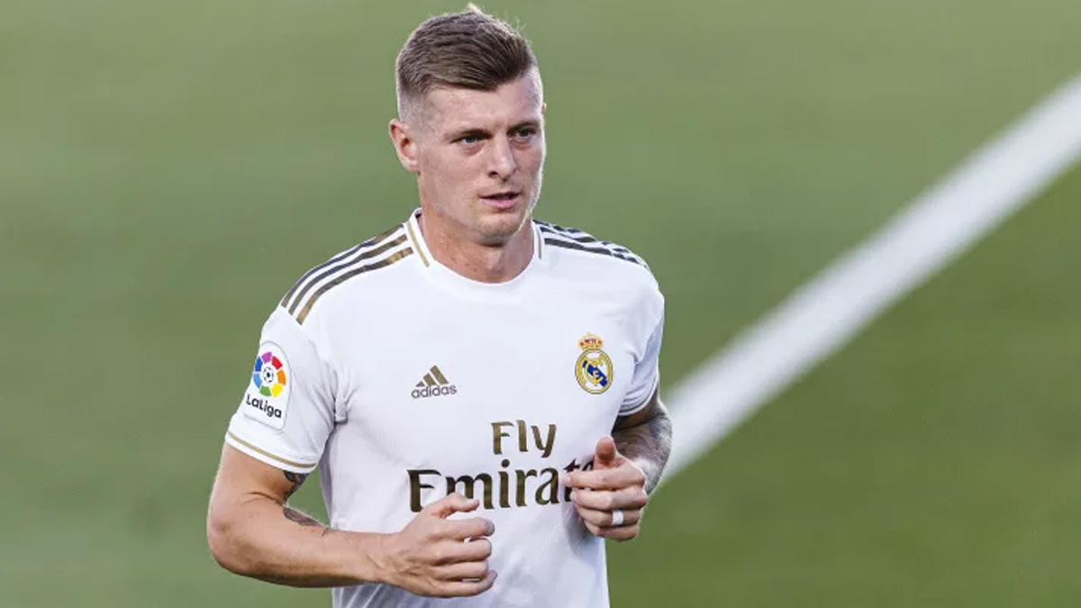 Toni Kroos: Bizler UEFA ve FIFA'n�n g�z�nde birer kuklay�z!