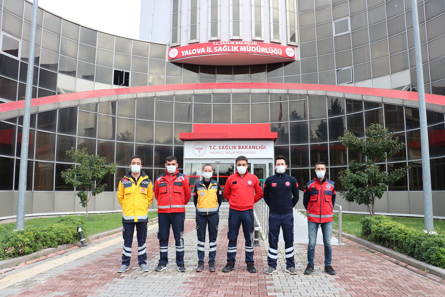 91 saat sonra enkaz alt�ndan ��kan Ayda bebe�i kurtaran ekipte g�revli sa�l�k��lar ya�ad�klar�n� anlatt�