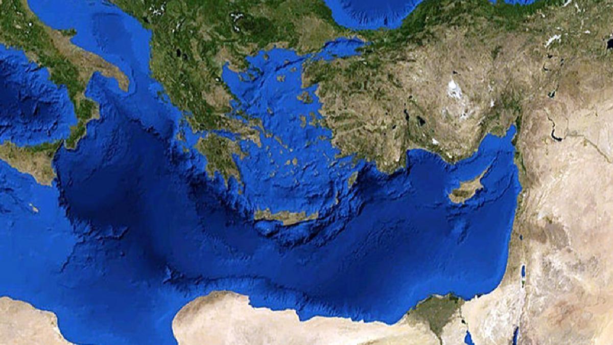 Akdeniz'de yeni g mcadelesi: Trkiye'nin rol lkenin kaderi iin kritik