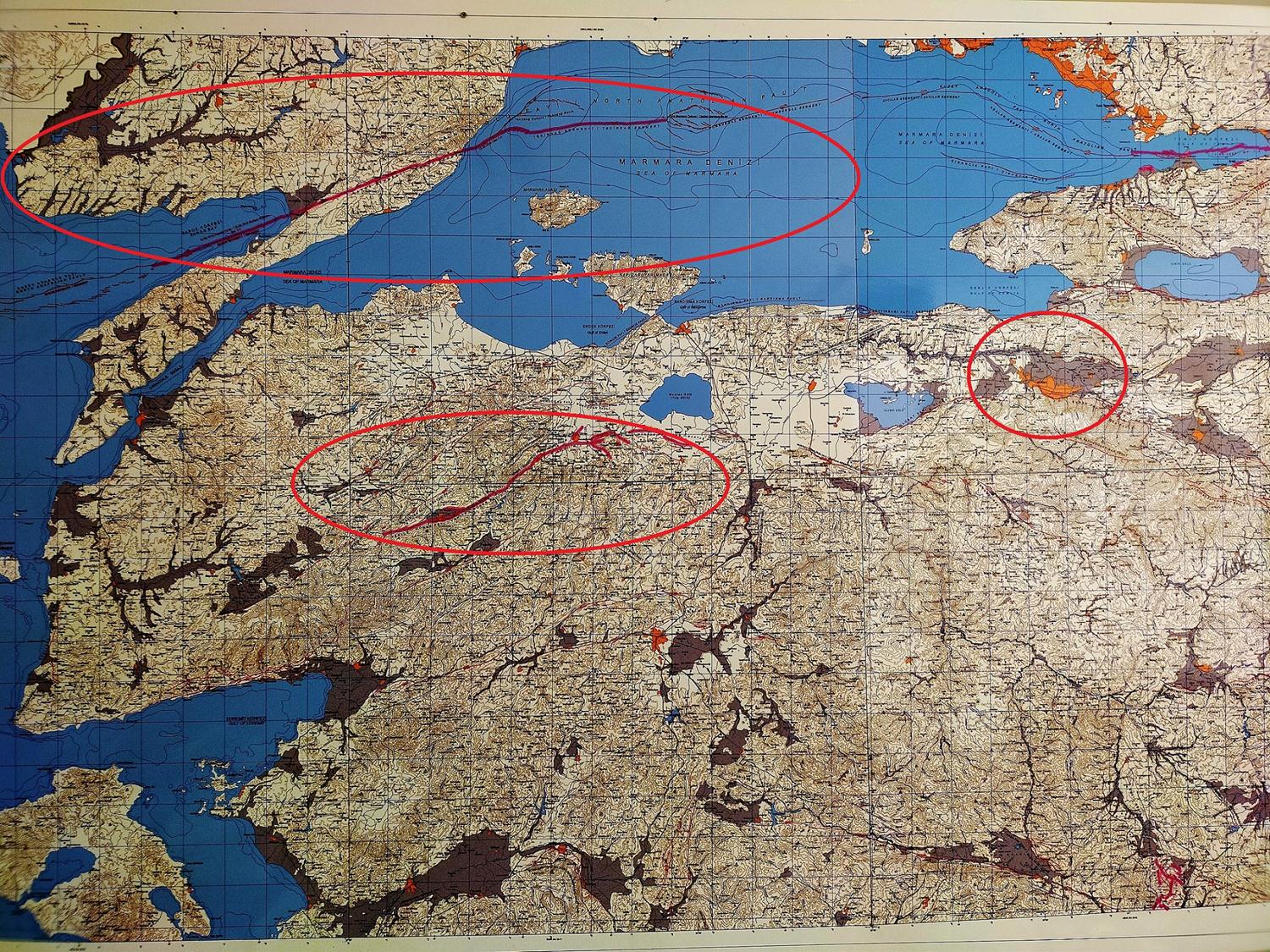 Uzmanlar uyard�: Katil fay, Marmara'y� etkileyecek