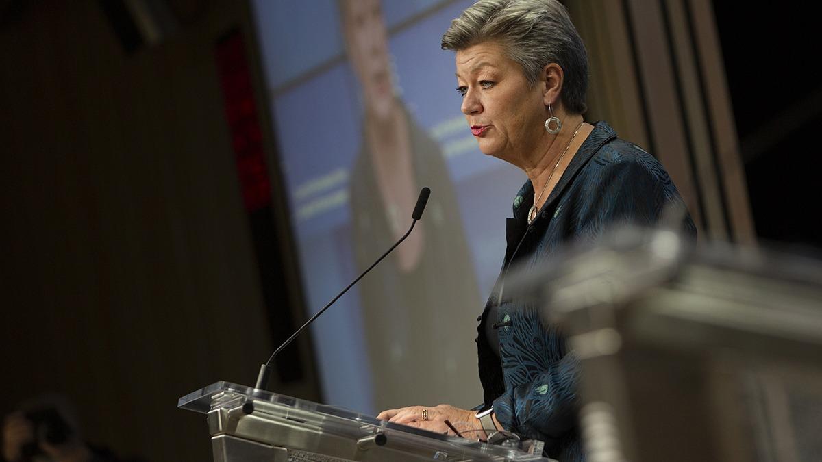 Johansson: slam Avrupa iin tehdit deil