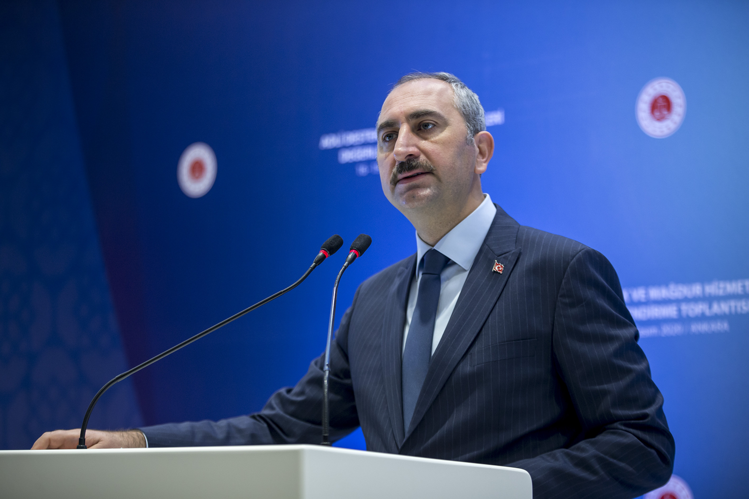 Bakan G�l: San�k-ma�dur dengesini koruyarak ma�dura tan�nan haklar� daha da geli�tiriyoruz