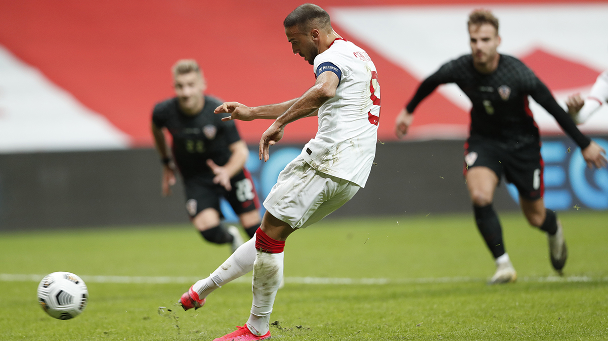 Cenk Tosun'un Metin Oktay ve Cemil Turan'� yakalamas�na 1 gol kald�