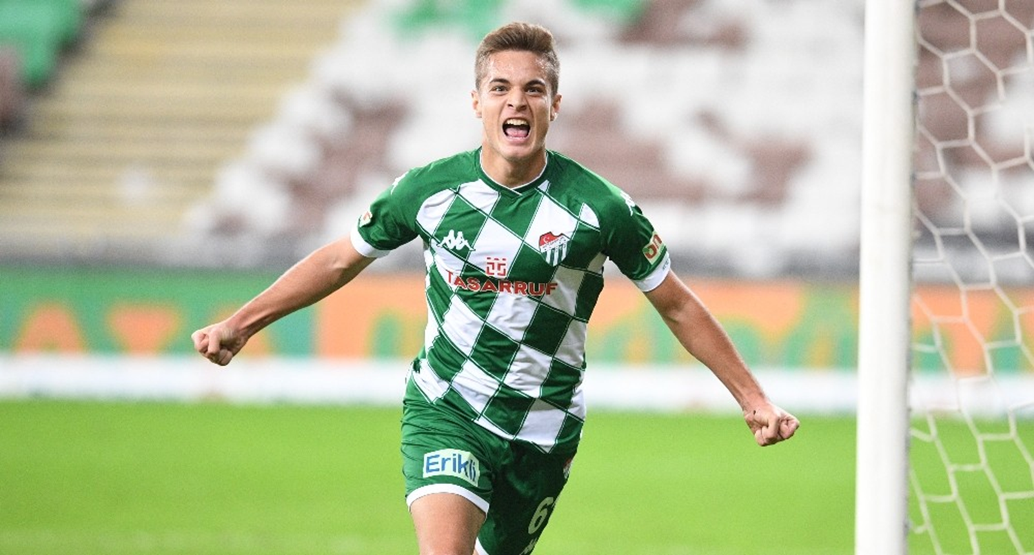 Bursaspor'un gen�leri soka�a ��kma k�s�tlamas�na tak�l�yor