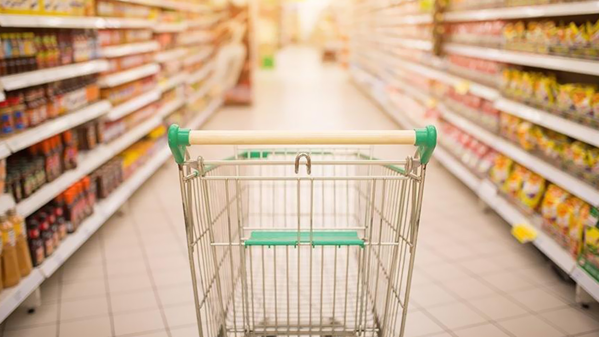 Soka�a ��kma yasa��nda marketler a��k olacak m�?