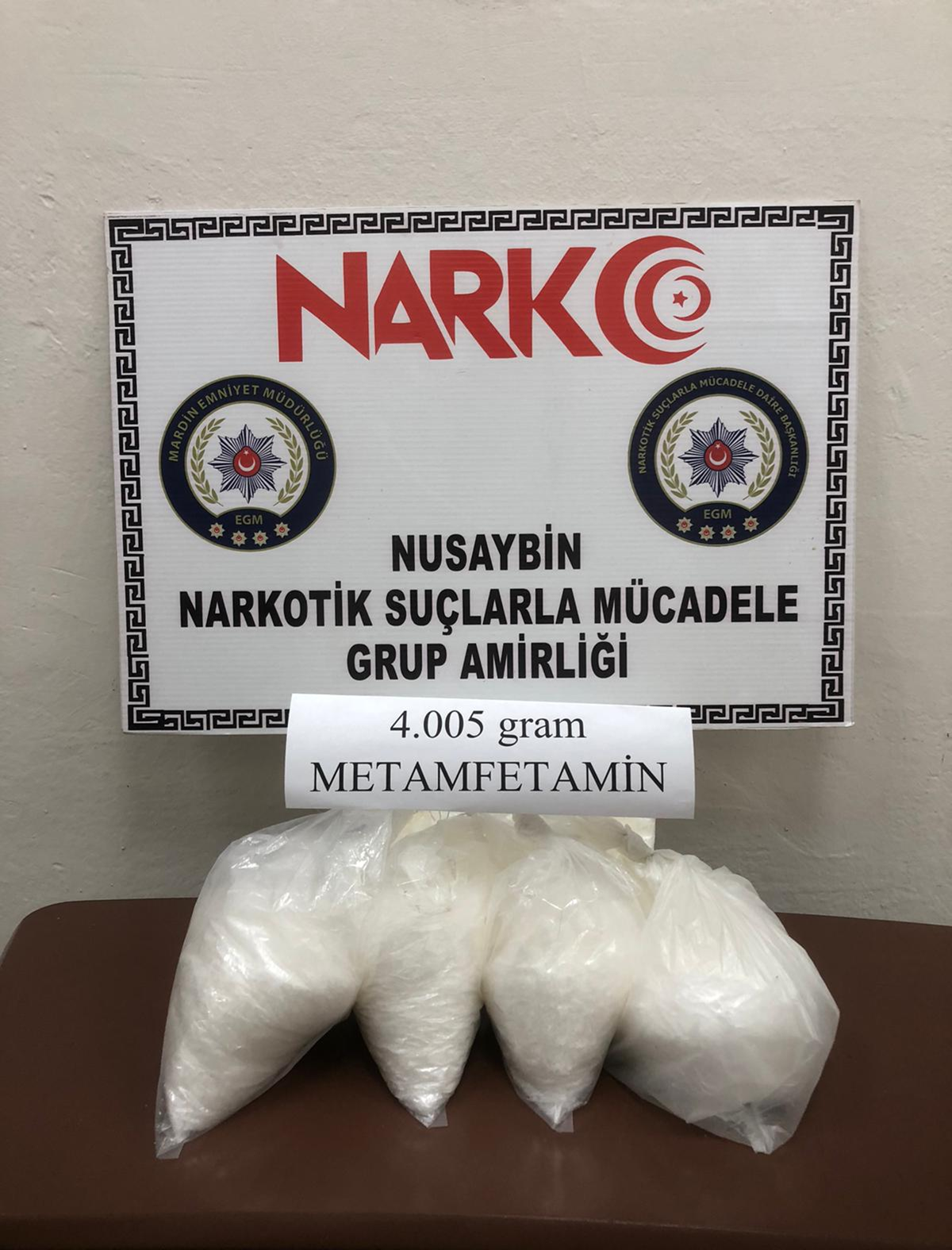 4 kilogram metamfetamin ele ge�irildi