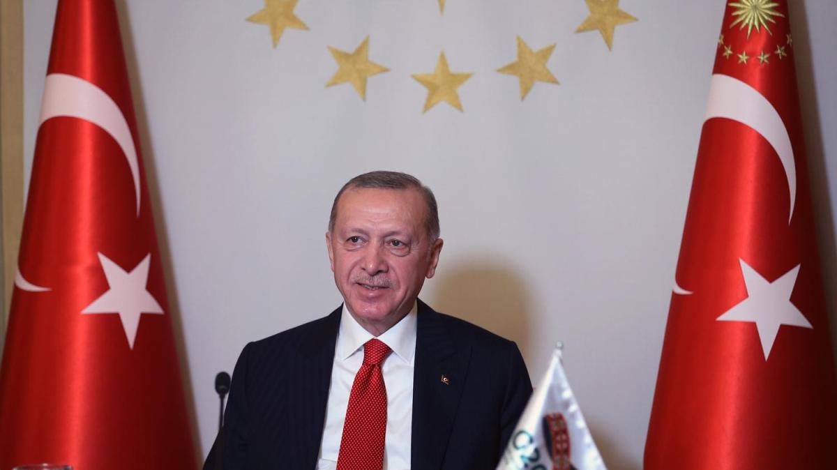Cumhurbakan Erdoan'dan nemli mesaj: Ne Dou'ya ne de Bat'ya srtmz dnmeyeceiz