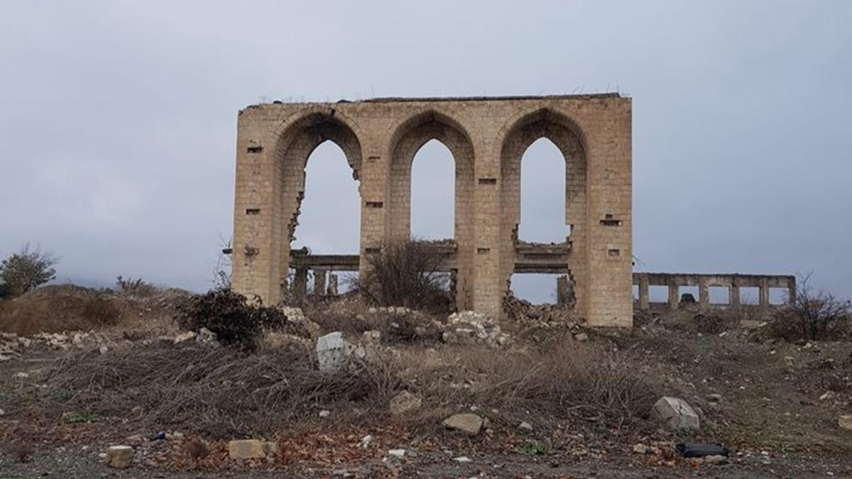 Ermenilerin harabeye dntrd kent 'Adam'da salam bina bulunmuyor
