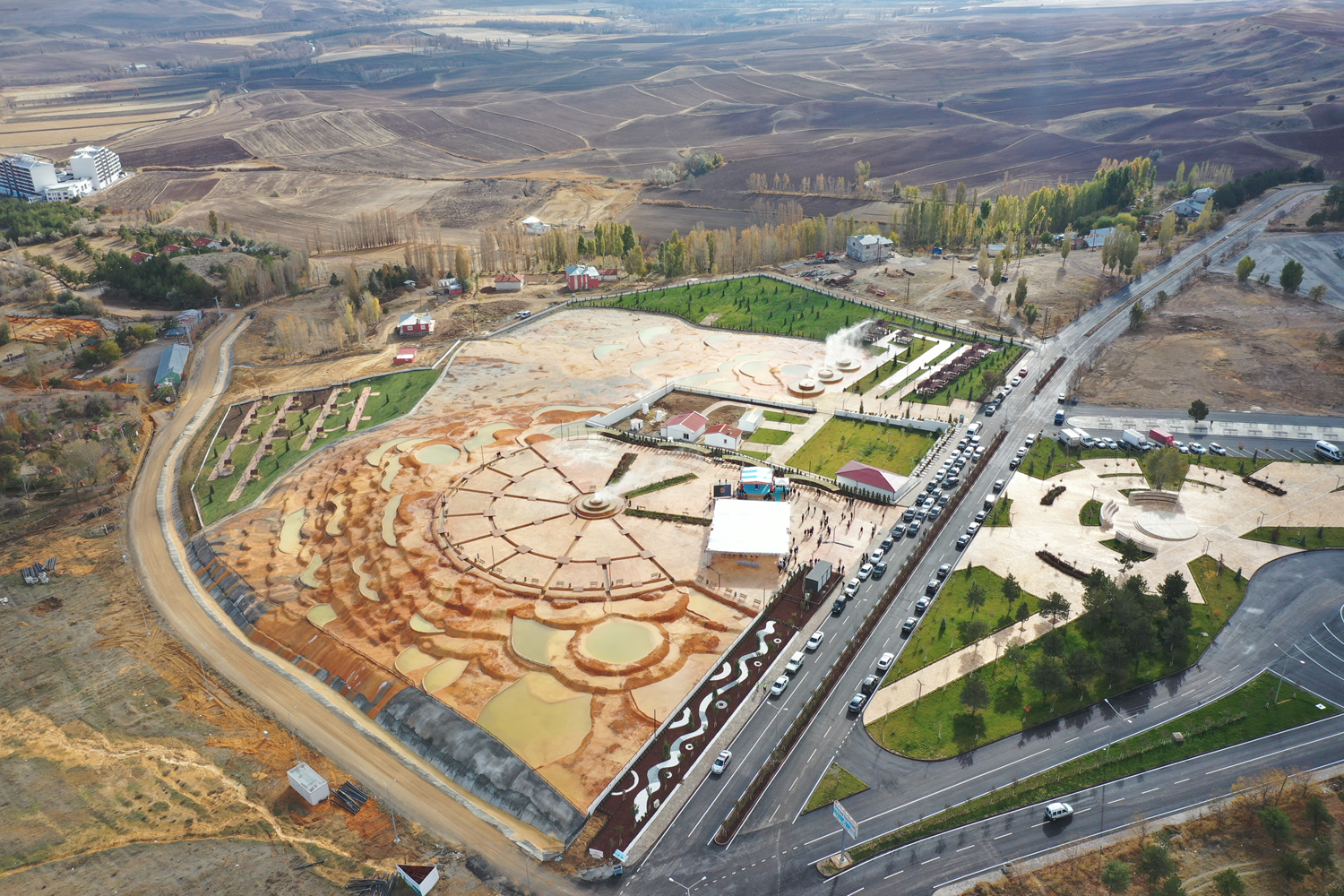Sivas'�n Pamukkale'sindeki �al��malar tamamland�, a��l��� yap�ld�