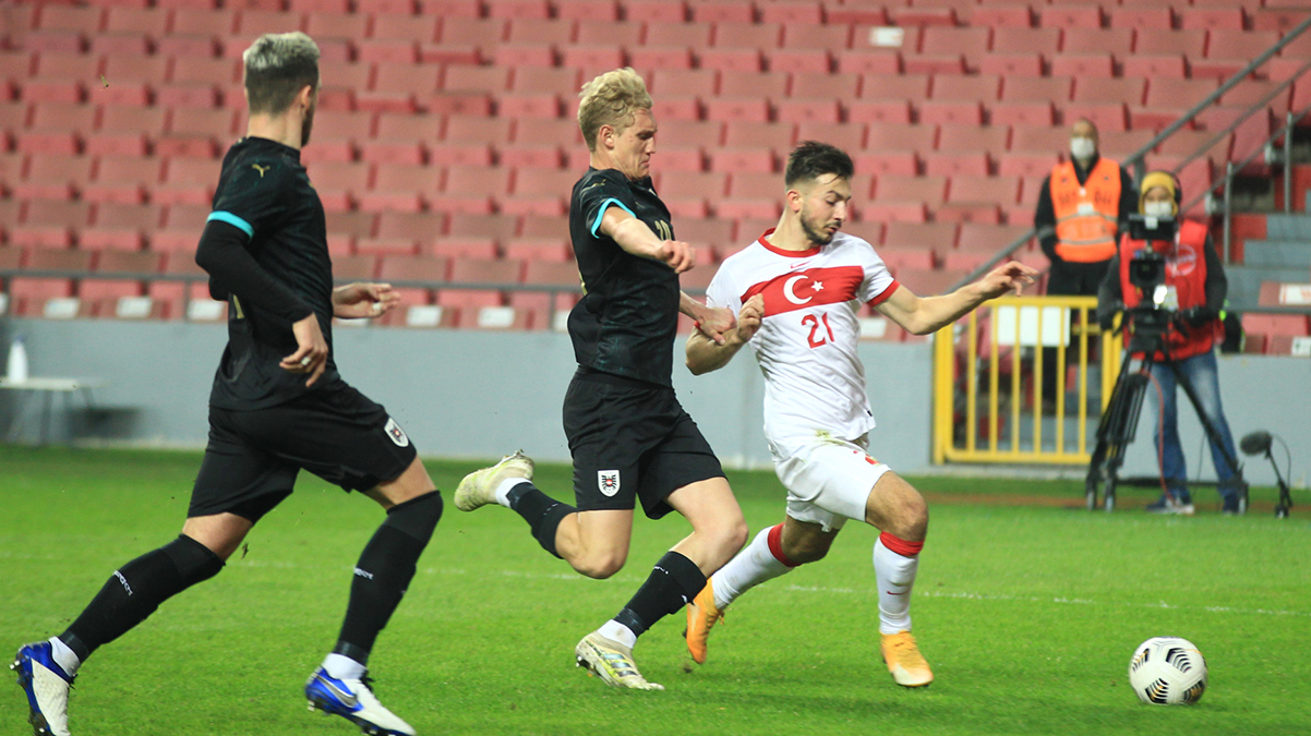 Trabzonspor'dan Halil Dervi�o�lu ata��