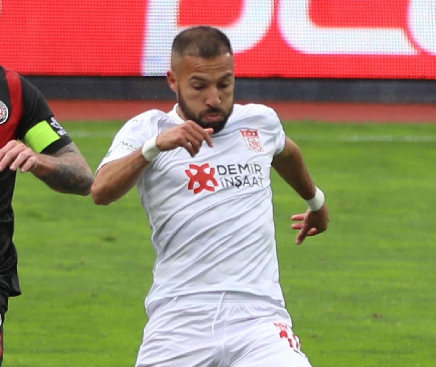Yasin �ztekin'den H�seyin G��ek'e penalt� isyan�
