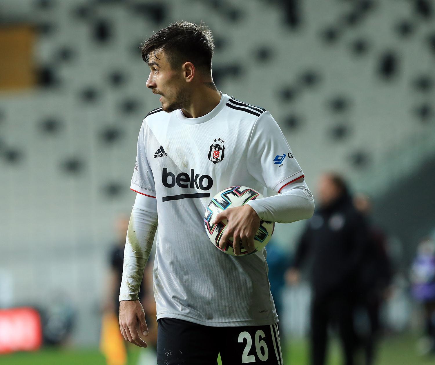 Fenerbah�e derbisi �ncesi Be�ikta�'ta 2 cezal�