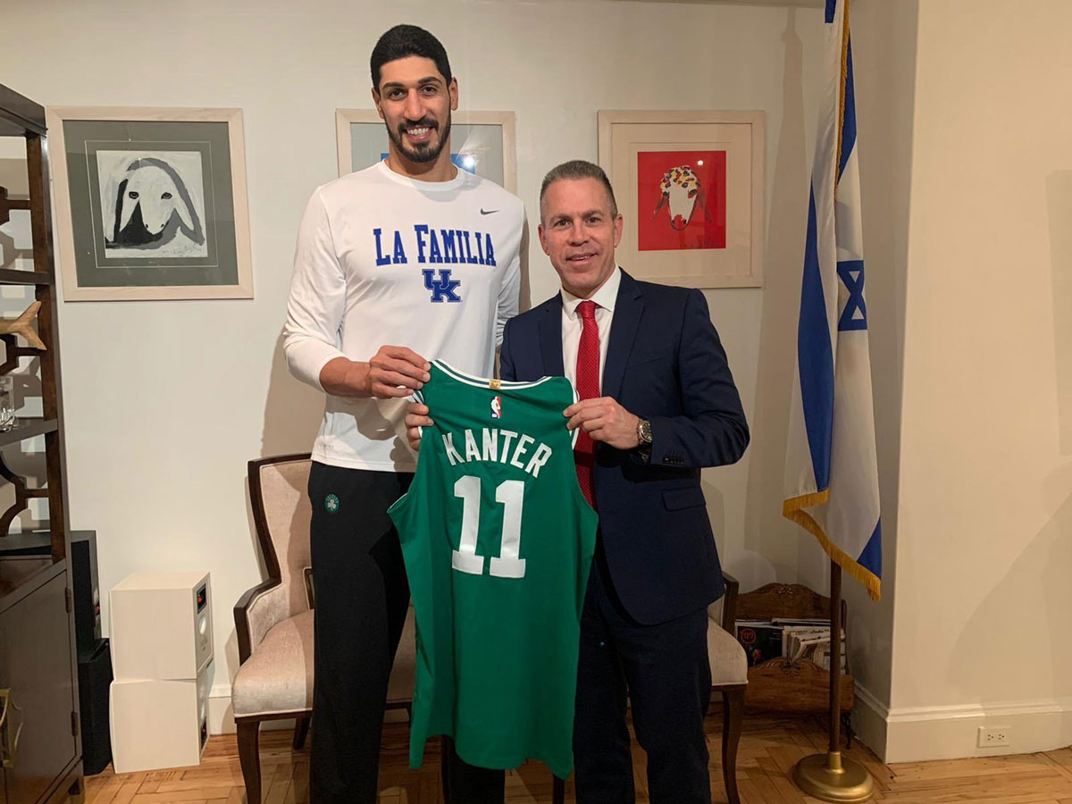 �srail'in FET�'c� Enes Kanter payla��m�na T�rkiye'den sert tepki