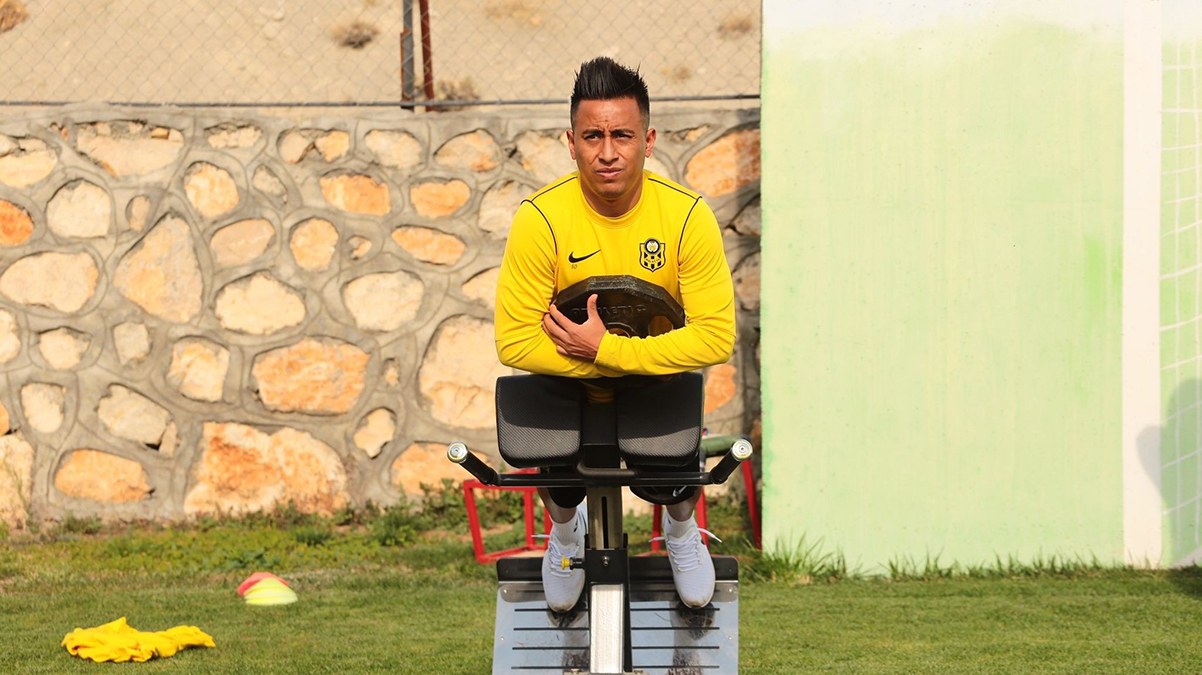 Yeni Malatyaspor'da Hamza Hamzao�lu, Cueva'y� kadro d��� b�rakt�