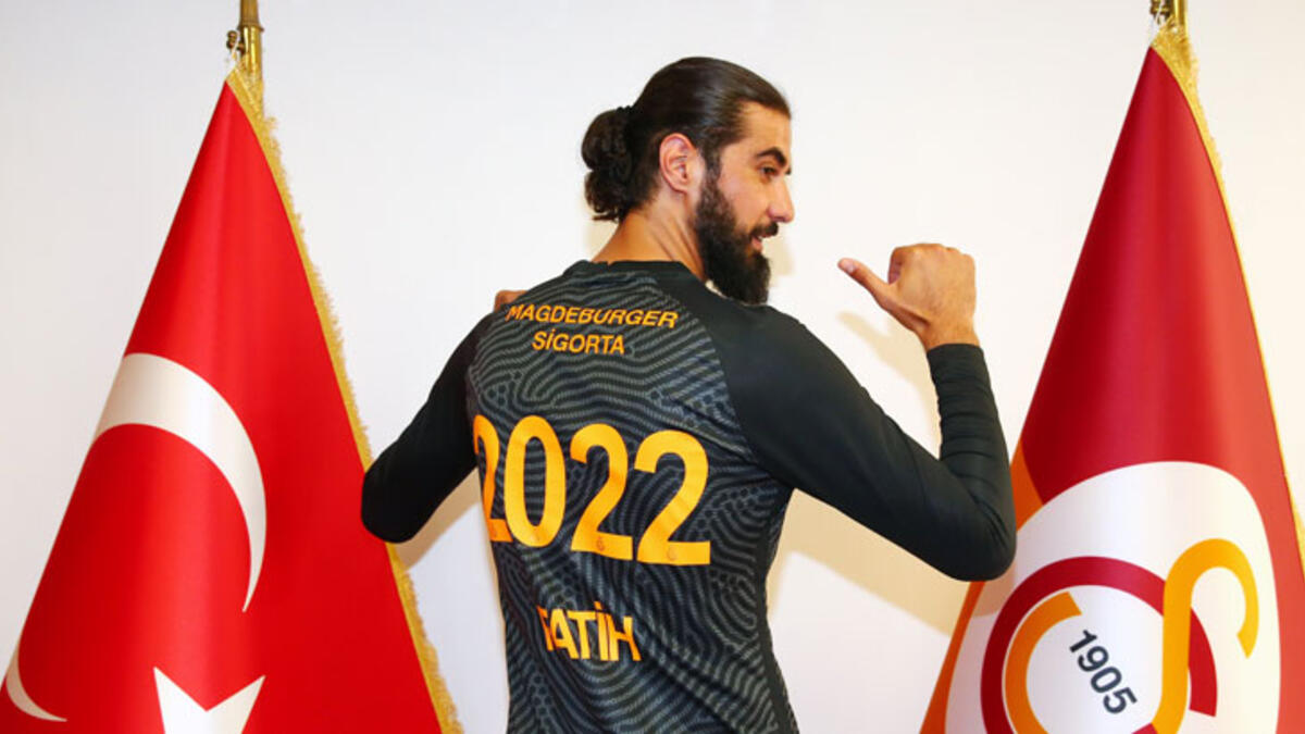 Galatasaray'dan ayr�l�yor